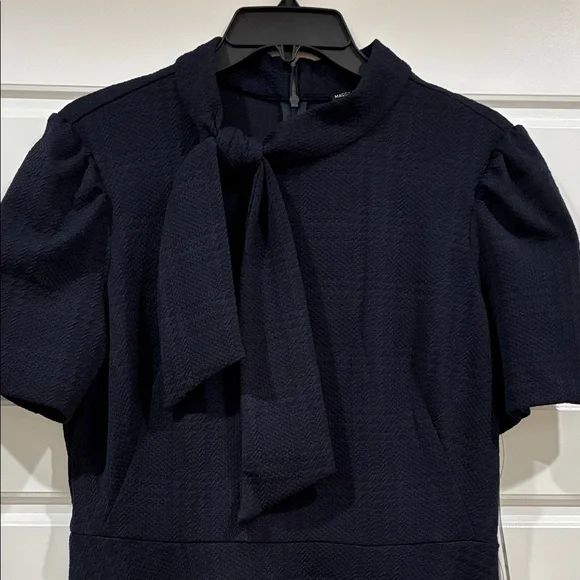 Maggy London Short Sleeve Necktie Navy Midi Dress - Picture 3 of 7